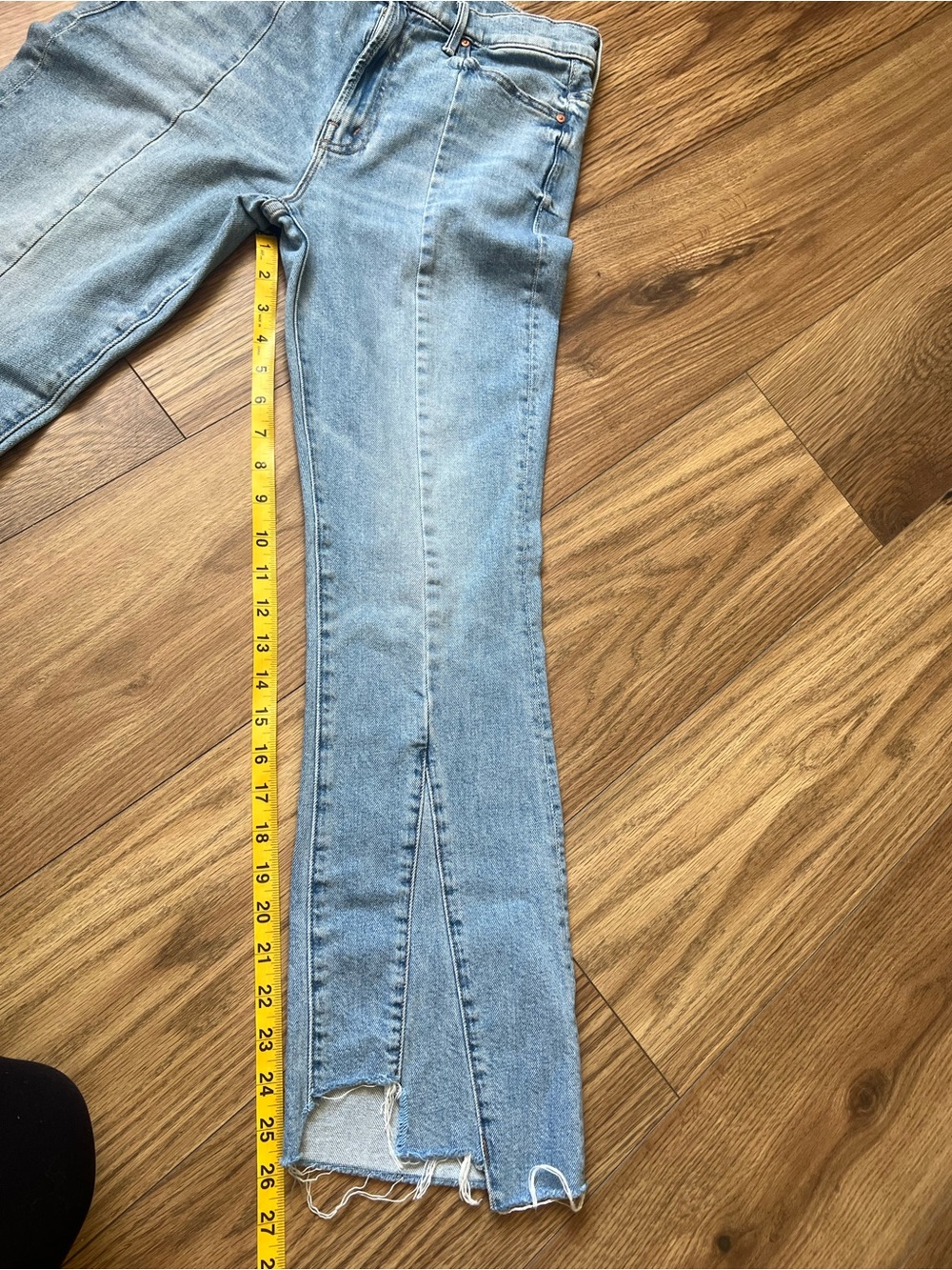 MOTHER Light Blue The Insider Crop Pointy Fray Denim Jeans - Picture 6 of 6